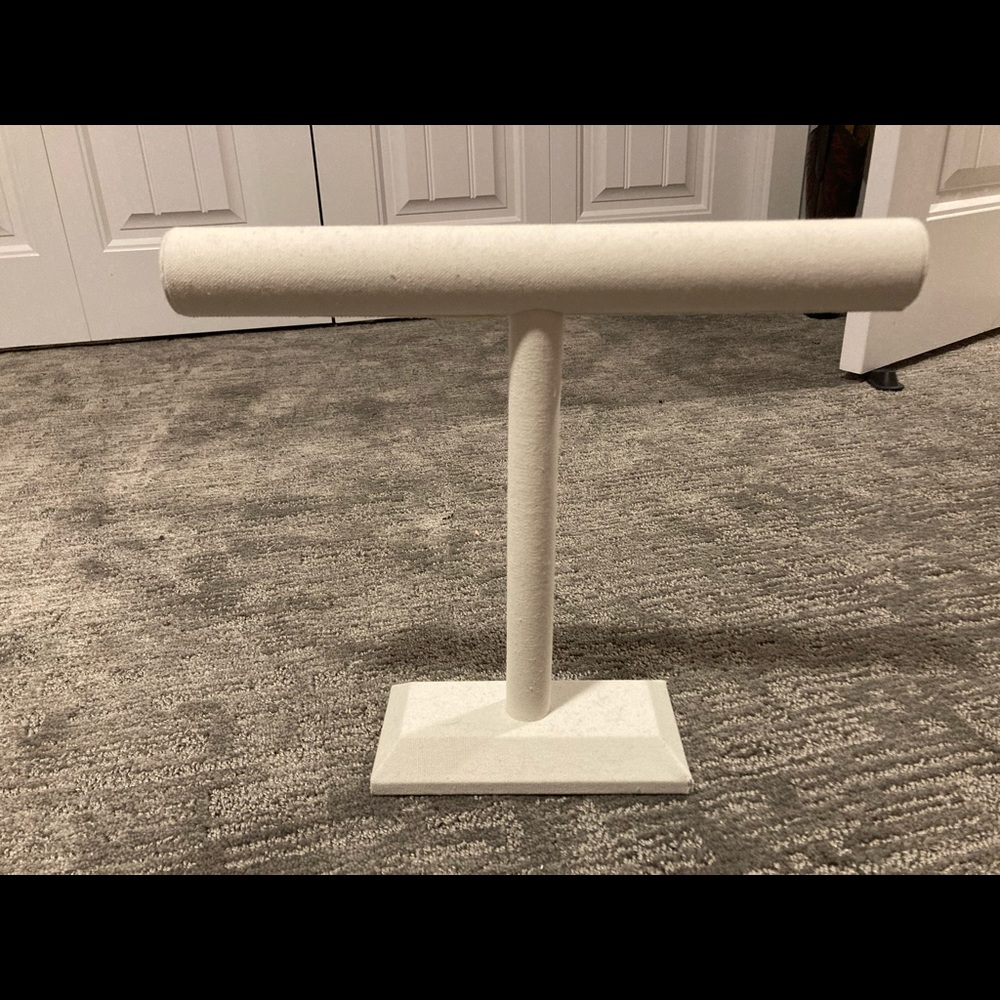 Necklace/bracelet organizer.